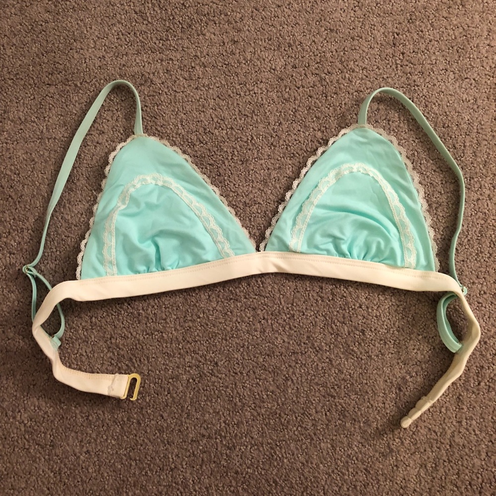Femme chic bikini top